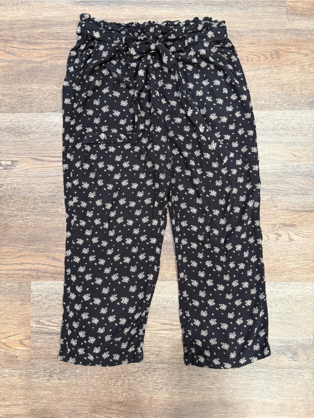American Eagle Outfitters Black Floral Tie-Waist Wide Leg Pants